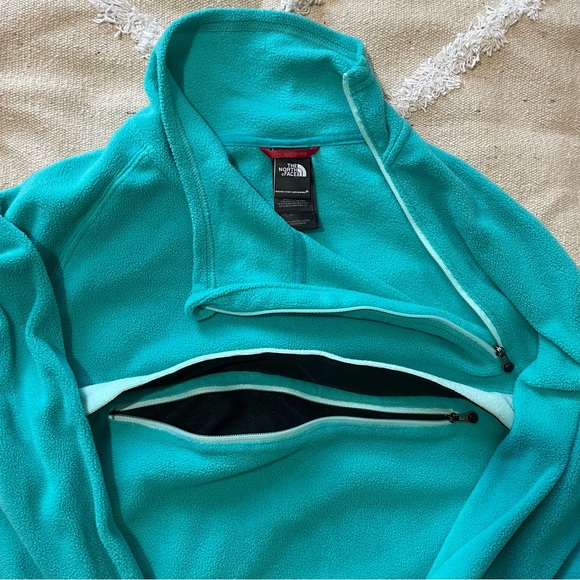 The North Face Polartec Classic Pull Over Jacket - Picture 2 of 6